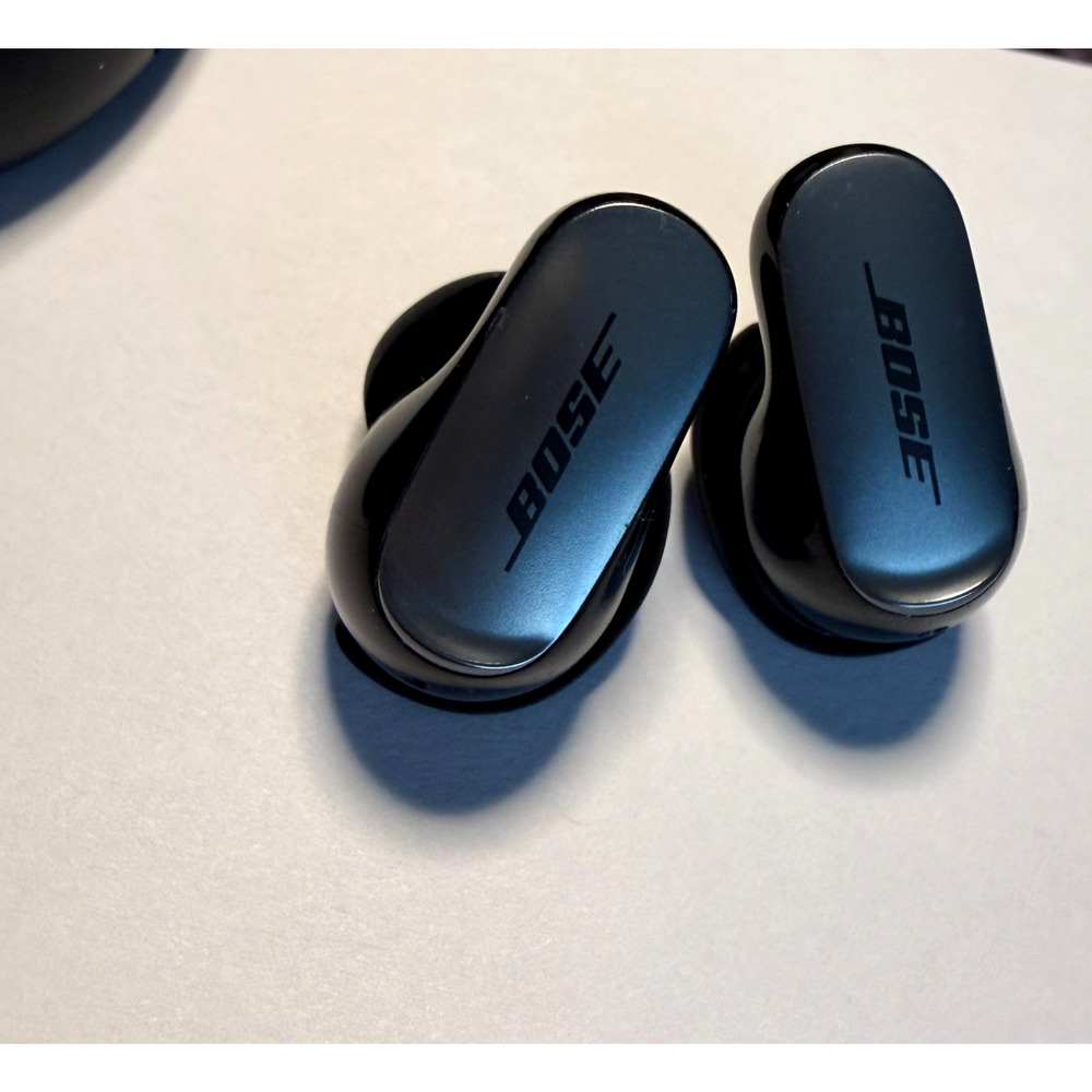 Bose QuietComfort Ultra Wireless Bluetooth Earbuds Black with All Components - Picture 6 of 11